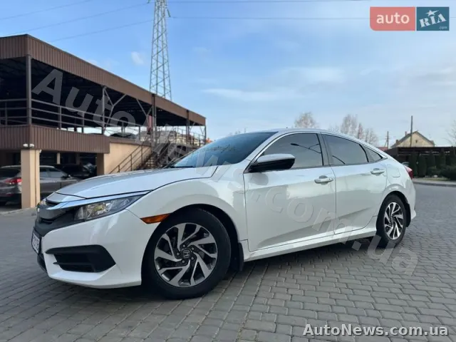 2017 Honda Civic — photo 2 (autoria)
