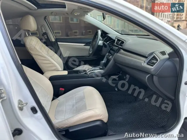 2017 Honda Civic — photo 21 (autoria)