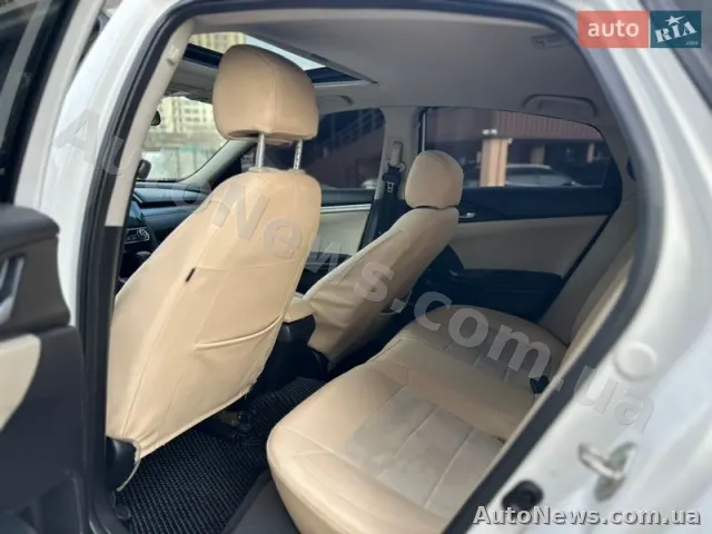 2017 Honda Civic — photo 25 (autoria)