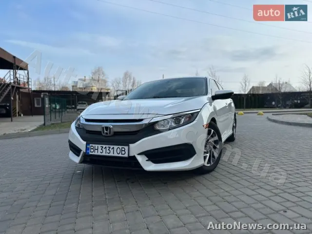 2017 Honda Civic — photo 4 (autoria)