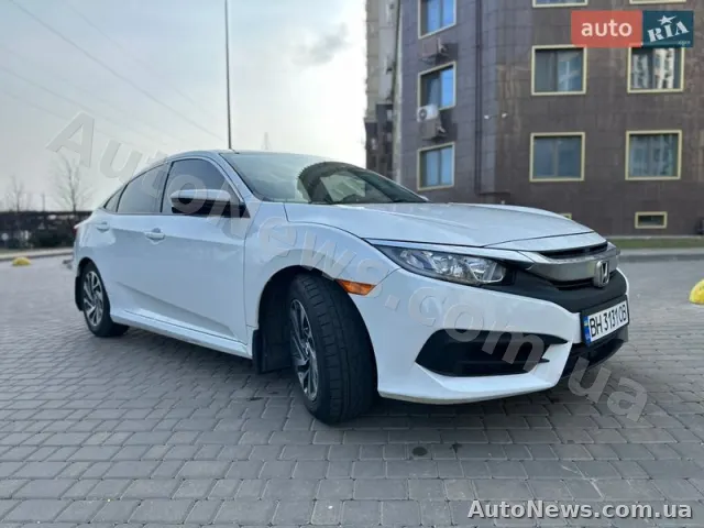 2017 Honda Civic — photo 6 (autoria)