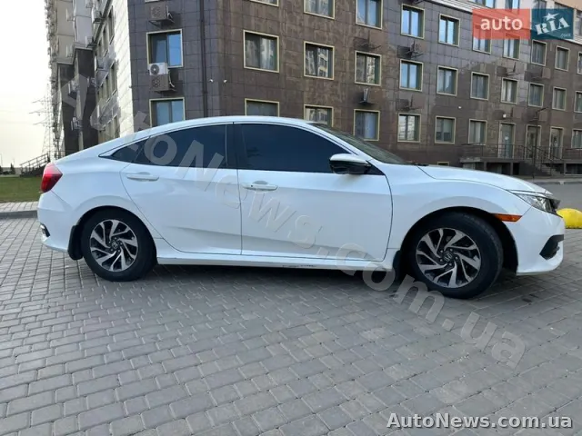 2017 Honda Civic — photo 7 (autoria)