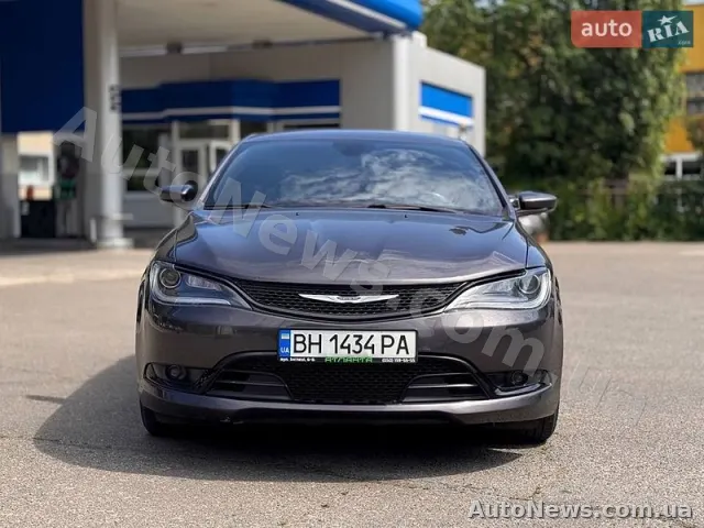 2014 Chrysler 300-S — zdjęcie 1 (autoria)
