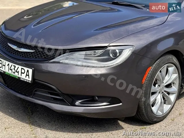 2014 Chrysler 300-S — zdjęcie 3 (autoria)