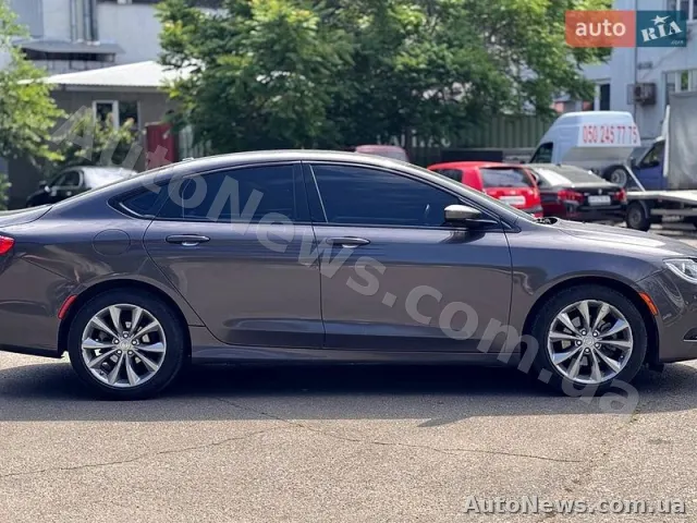2014 Chrysler 300-S — zdjęcie 8 (autoria)