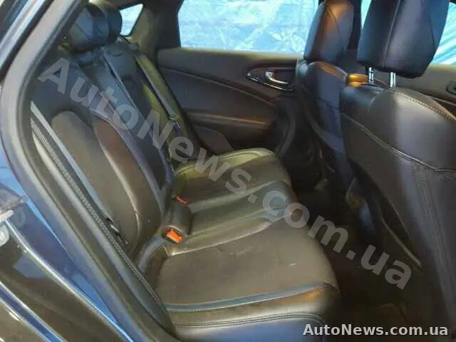 2015 Chrysler 200 — zdjęcie 6 (copart)