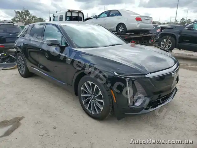 2023 Cadillac Lyriq Spor, VIN 1GYKPTRK1RZ101092 — zdjęcie 4 (copart)