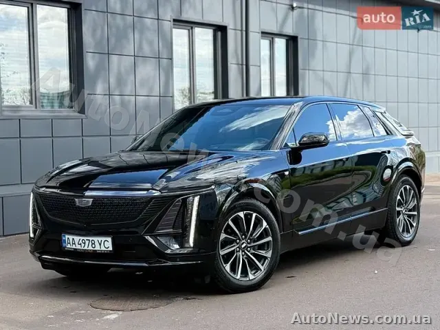 2023 Cadillac Lyriq Spor, VIN 1GYKPTRK1RZ101092 — photo 1 (autoria)
