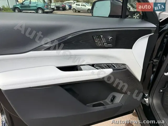 2023 Cadillac Lyriq Spor, VIN 1GYKPTRK1RZ101092 — photo 21 (autoria)