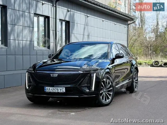 2023 Cadillac Lyriq Spor, VIN 1GYKPTRK1RZ101092 — photo 4 (autoria)