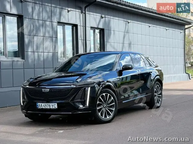 2023 Cadillac Lyriq Spor, VIN 1GYKPTRK1RZ101092 — photo 44 (autoria)