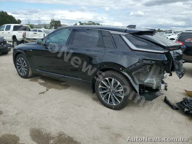 2023 Cadillac Lyriq Spor, VIN 1GYKPTRK1RZ101092 — photo 2 (copart)