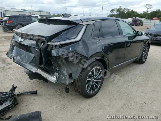 2023 Cadillac Lyriq Spor, VIN 1GYKPTRK1RZ101092 — photo 3 (copart)