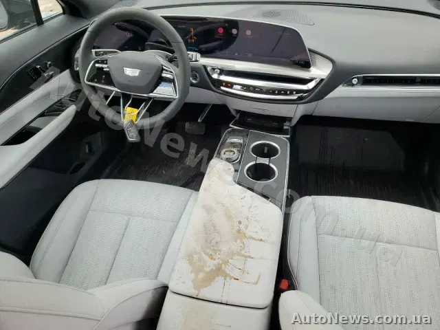 2023 Cadillac Lyriq Spor, VIN 1GYKPTRK1RZ101092 — photo 8 (copart)