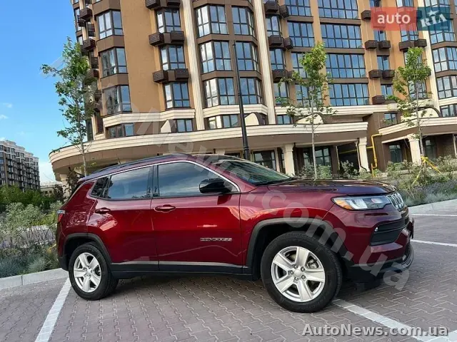 2022 Jeep Compass, VIN 3C4NJCBBXNT213485 — zdjęcie 8 (autoria)