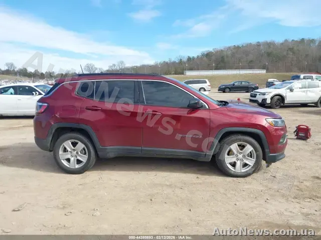 2022 Jeep Compass, VIN 3C4NJCBBXNT213485 — zdjęcie 13 (iaai)