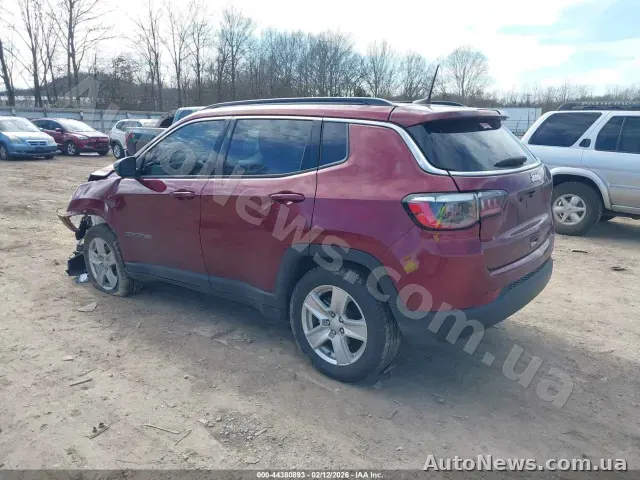 2022 Jeep Compass, VIN 3C4NJCBBXNT213485 — zdjęcie 3 (iaai)