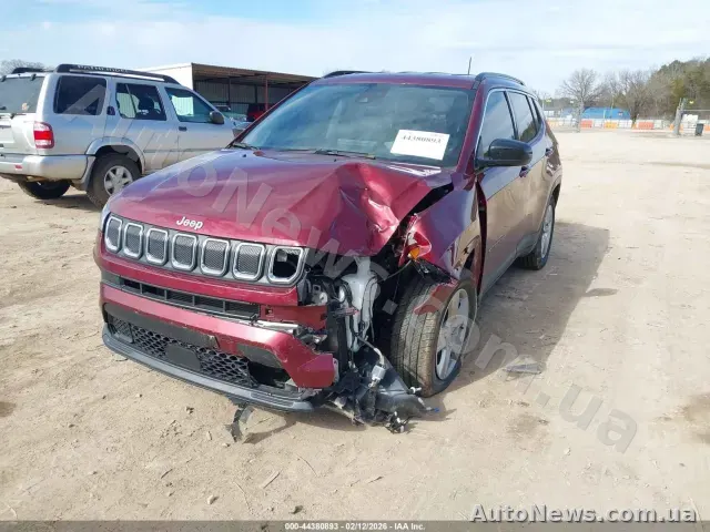2022 Jeep Compass, VIN 3C4NJCBBXNT213485 — zdjęcie 42 (iaai)