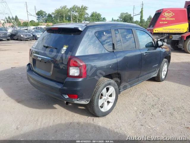 2014 Jeep Compass — фото 4 (iaai)