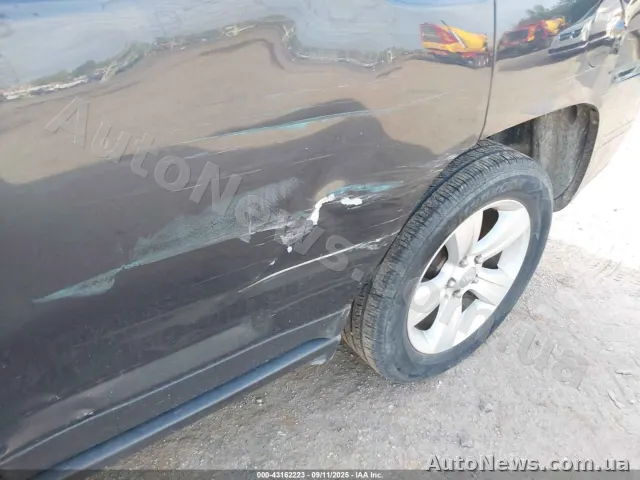 2014 Jeep Compass — фото 6 (iaai)