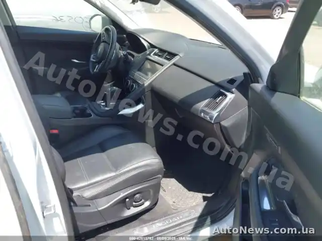2020 Jaguar E-Pace, VIN SADFP2FX5L1001024 — zdjęcie 5 (iaai)