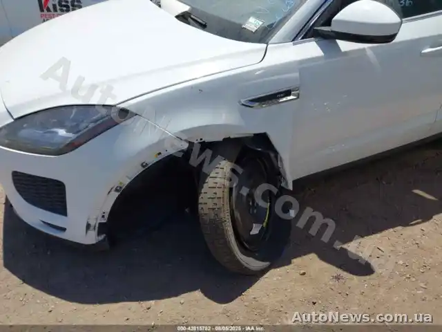 2020 Jaguar E-Pace, VIN SADFP2FX5L1001024 — zdjęcie 6 (iaai)