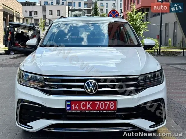 2024 Volkswagen Tiguan, VIN 3VVRB7AX4RM023217 — фото 12 (autoria)