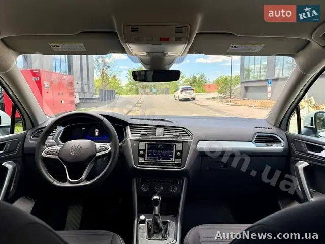 2024 Volkswagen Tiguan, VIN 3VVRB7AX4RM023217 — фото 29 (autoria)