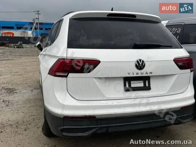 2024 Volkswagen Tiguan, VIN 3VVRB7AX4RM023217 — фото 3 (autoria)