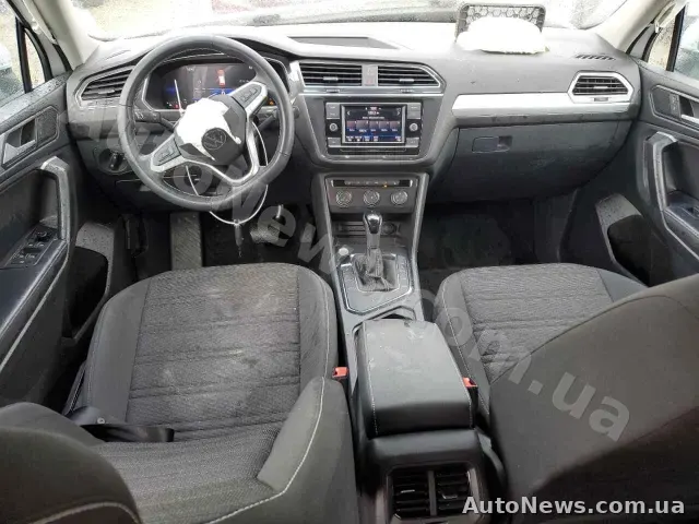 2024 Volkswagen Tiguan, VIN 3VVRB7AX4RM023217 — фото 8 (copart)