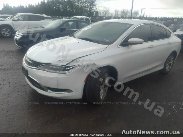 2015 Chrysler 200 — фото 2 (iaai)