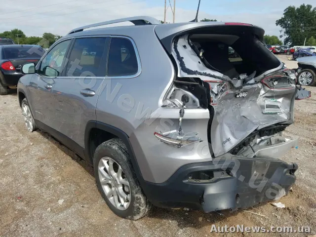 2017 Jeep Cherokee, VIN 1C4PJLLB7JD518563, nr rej. ВІ5670ІР — zdjęcie 3 (copart)