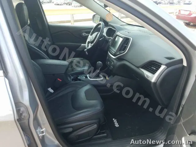 2017 Jeep Cherokee, VIN 1C4PJLLB7JD518563, nr rej. ВІ5670ІР — zdjęcie 5 (copart)