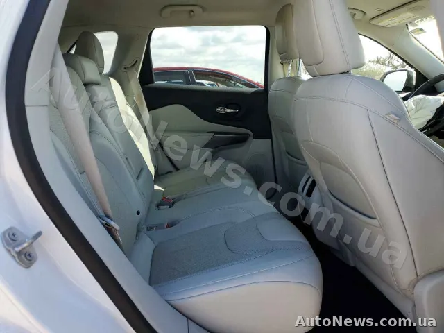 2019 Jeep Grand Cher — photo 11 (copart)