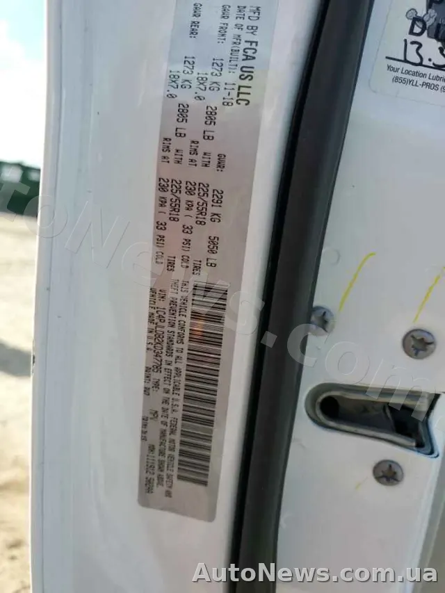 2019 Jeep Grand Cher — photo 13 (copart)