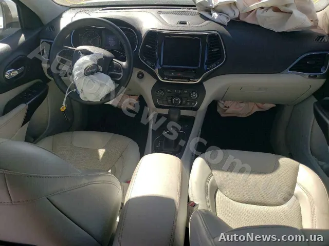 2019 Jeep Grand Cher — photo 8 (copart)