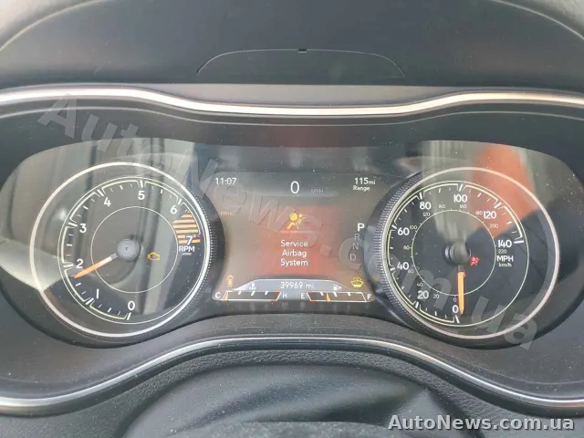2019 Jeep Grand Cher — photo 9 (copart)
