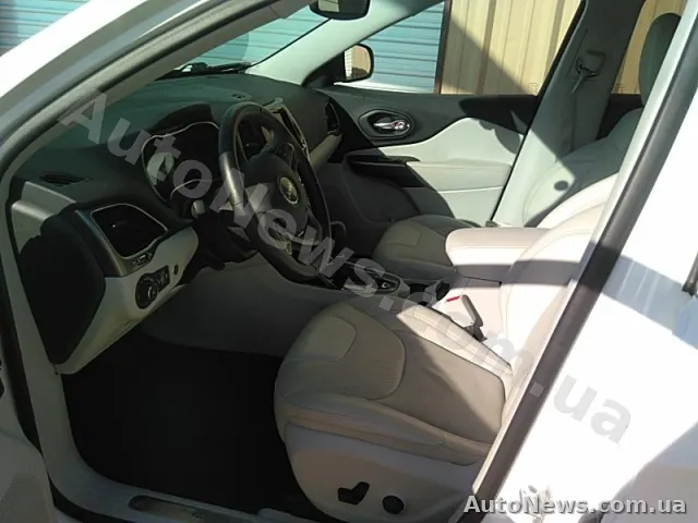 2019 Jeep Cherokee — photo 3 (manheim)