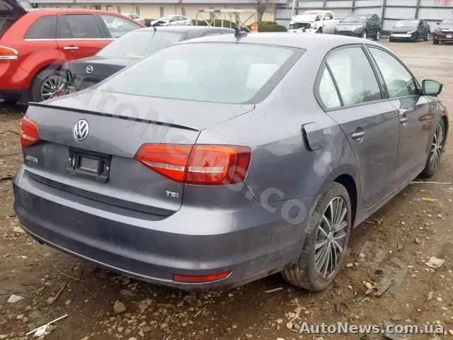 2015 Volkswagen Jetta, VIN 3VWD17AJ7FM422252, nr rej. АІ6093РО — zdjęcie 4 (copart)
