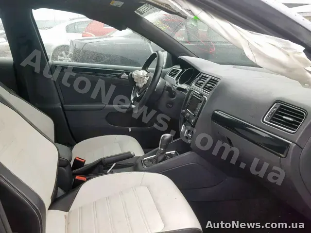 2015 Volkswagen Jetta, VIN 3VWD17AJ7FM422252, nr rej. АІ6093РО — zdjęcie 5 (copart)