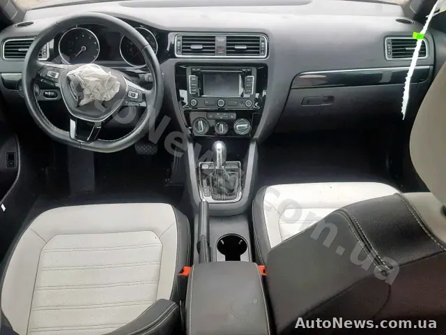 2015 Volkswagen Jetta, VIN 3VWD17AJ7FM422252, nr rej. АІ6093РО — zdjęcie 9 (copart)