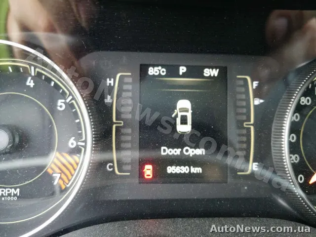 2014 Jeep Cherokee — photo 8 (copart)