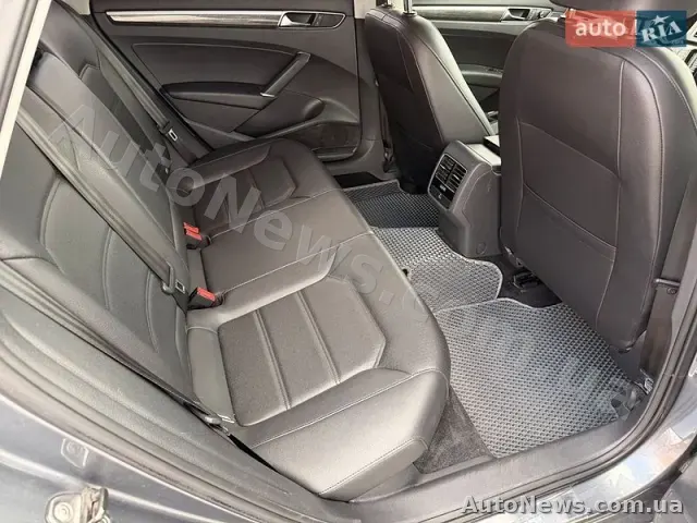 2016 Volkswagen Passat, VIN 1VWBT7A30HC000511, держномер КА3127МН — фото 13 (autoria)