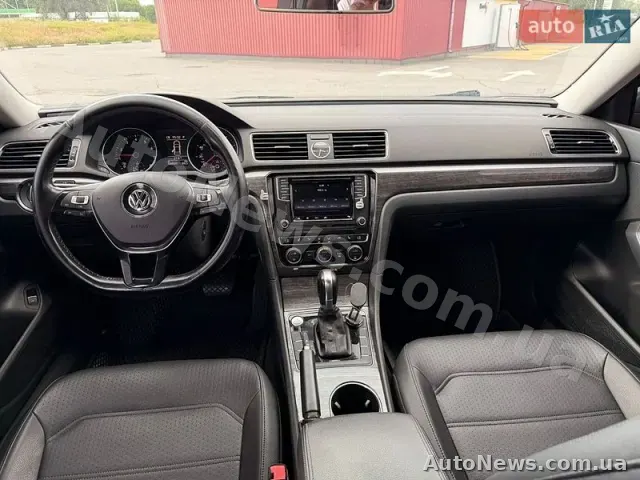 2016 Volkswagen Passat, VIN 1VWBT7A30HC000511, держномер КА3127МН — фото 22 (autoria)