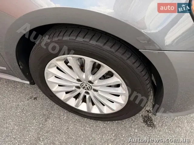 2016 Volkswagen Passat, VIN 1VWBT7A30HC000511, держномер КА3127МН — фото 9 (autoria)