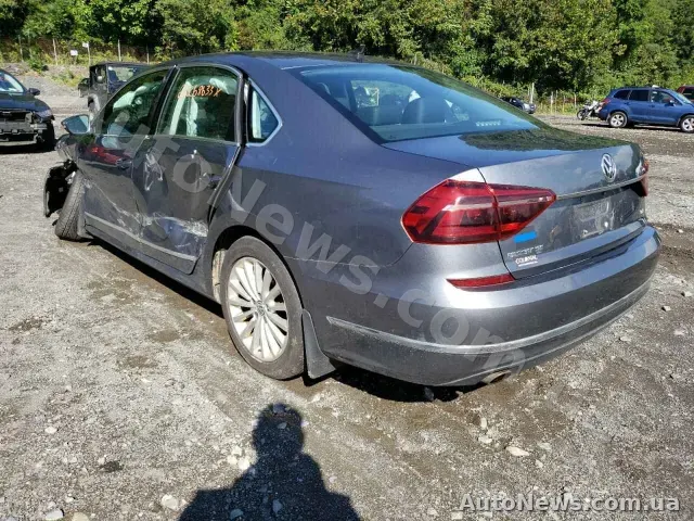 2016 Volkswagen Passat, VIN 1VWBT7A30HC000511, держномер КА3127МН — фото 2 (copart)
