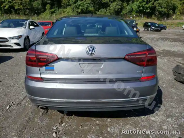 2016 Volkswagen Passat, VIN 1VWBT7A30HC000511, plate КА3127МН — photo 6 (copart)
