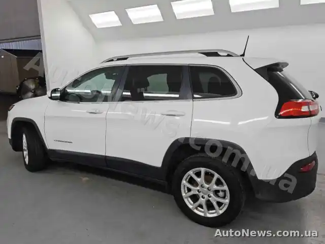2017 Jeep Grand Cher, VIN 1C4PJLCB0HD214646, plate СА8317КО — photo 2 (copart)