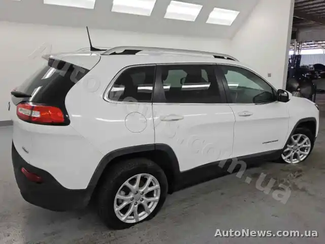 2017 Jeep Grand Cher, VIN 1C4PJLCB0HD214646, plate СА8317КО — photo 3 (copart)