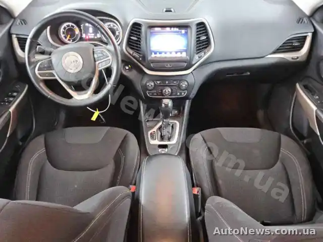 2017 Jeep Grand Cher, VIN 1C4PJLCB0HD214646, plate СА8317КО — photo 8 (copart)
